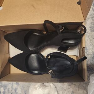 Women’s Black Pointed-Toe Ankle-Strap Heels